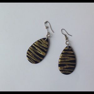 Stunning Gold and Black Earrings